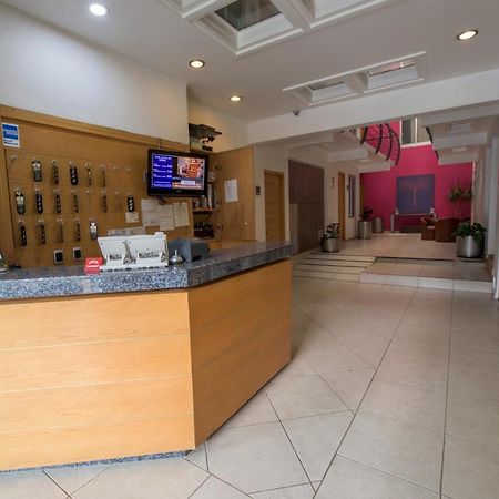 Hotel Oaxaca Inn Express Екстериор снимка