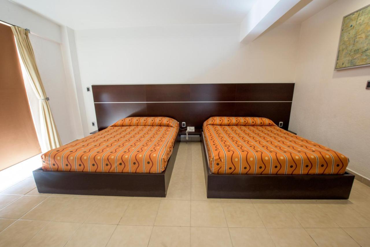 Hotel Oaxaca Inn Express Екстериор снимка