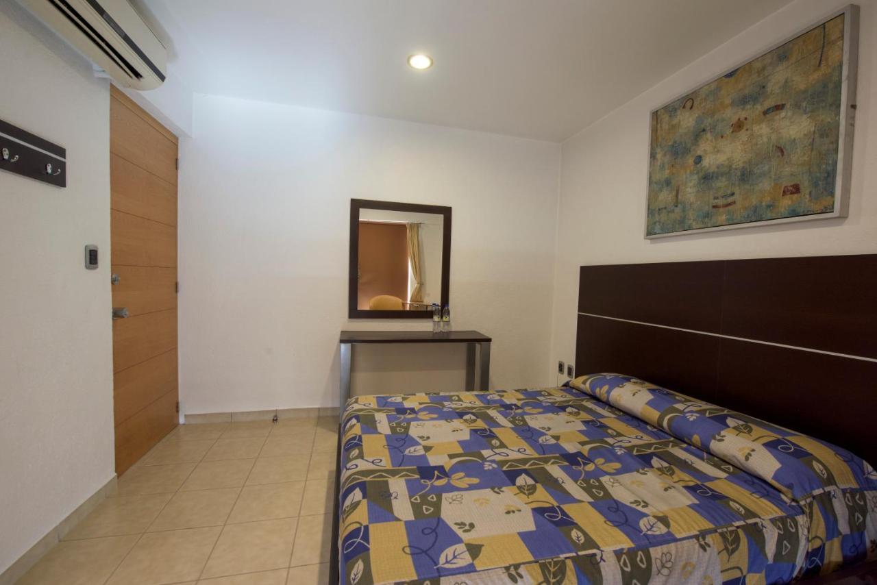 Hotel Oaxaca Inn Express Екстериор снимка