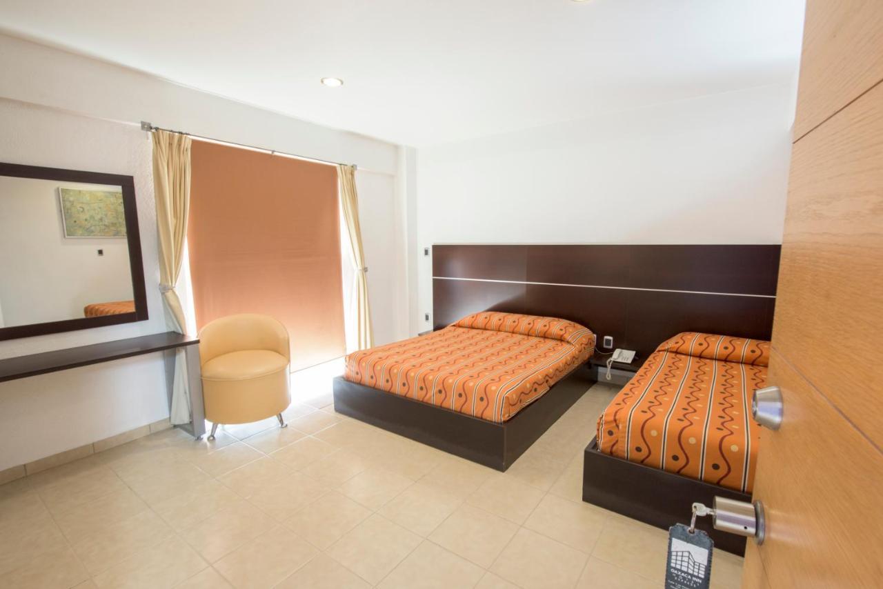 Hotel Oaxaca Inn Express Екстериор снимка