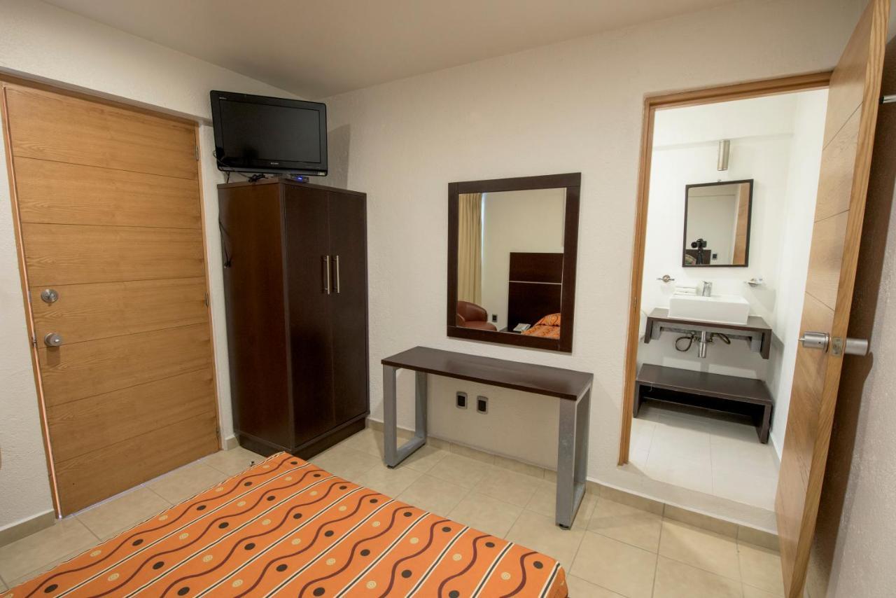 Hotel Oaxaca Inn Express Екстериор снимка